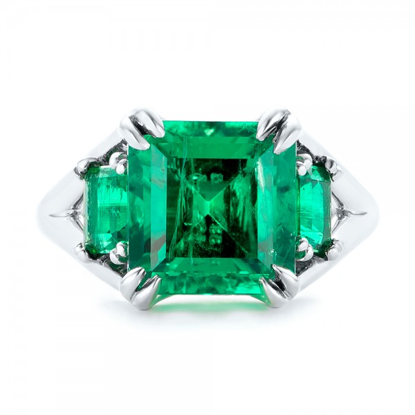 Custom-Emerald-Fashion-Ring